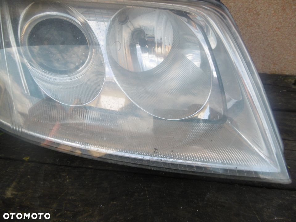Lampa prawa VW PASSAT B5 FL - 2