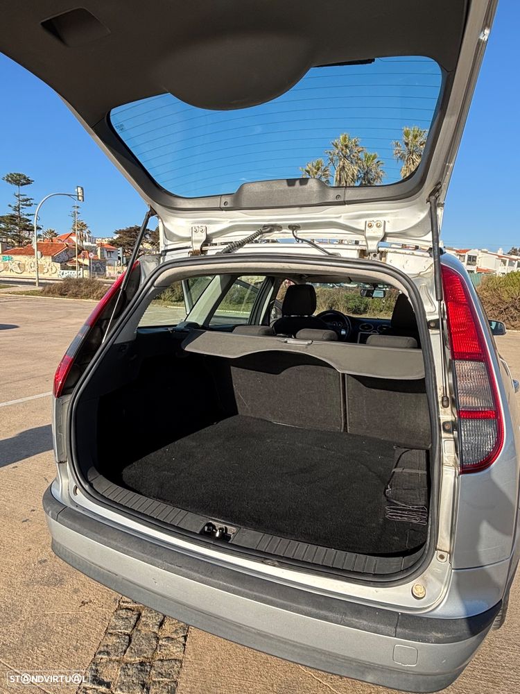 Ford Focus SW 1.6 TDCi Titanium - 9