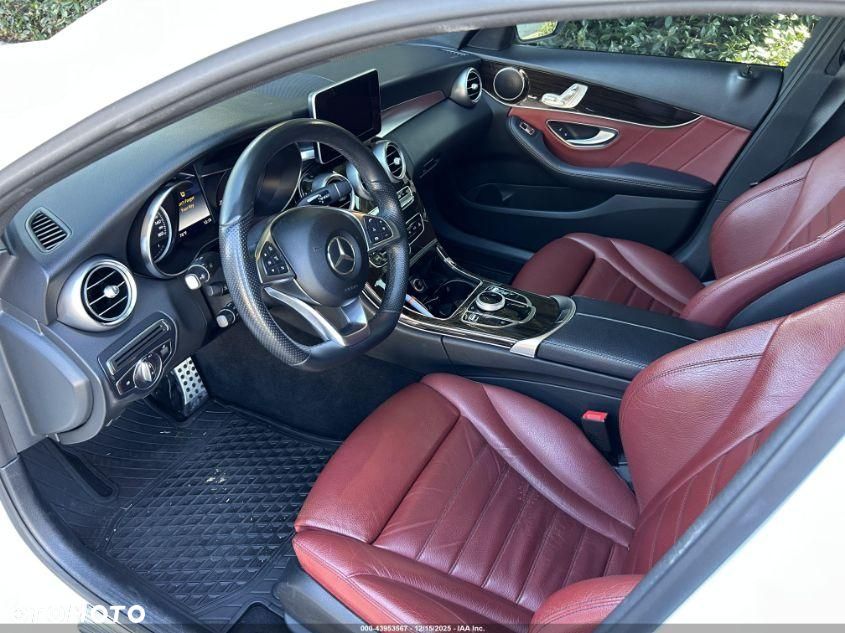 Mercedes-Benz Klasa C 300 9G-TRONIC AMG Line - 5