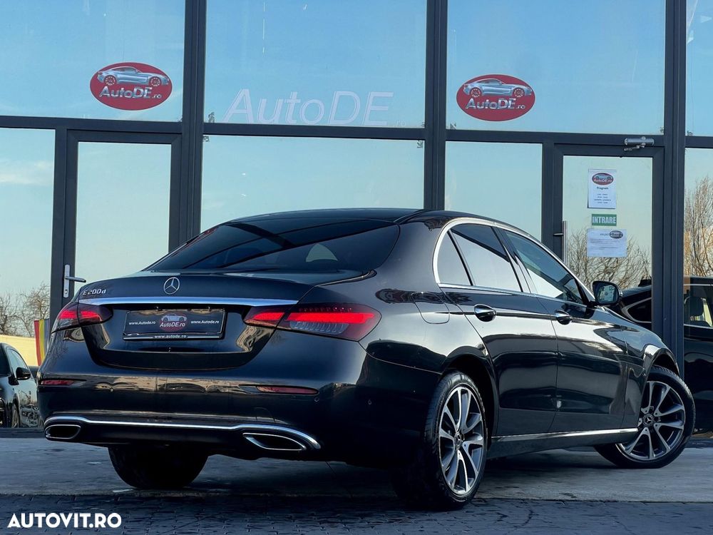 Mercedes-Benz E - 4