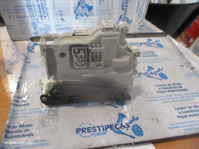 Fecho 8X0839016E AUDI A1 SPORTBACK 8X FASE 2  2017 1.6TDI 115CV 5P PRETO TD 5 PINOS - 2