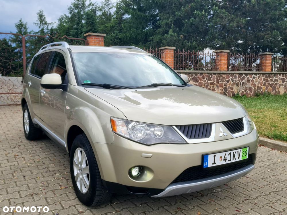 Mitsubishi Outlander 2.4 4WD Invite - 1
