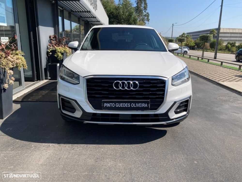 Audi Q2 30 TFSI Design - 2