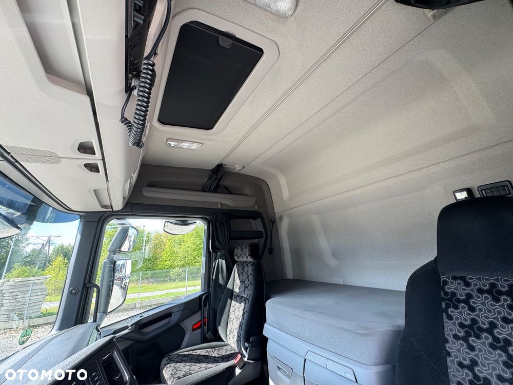 Scania R 450 KONTENER / IZOTERMA 7.40m - WINDA - 20