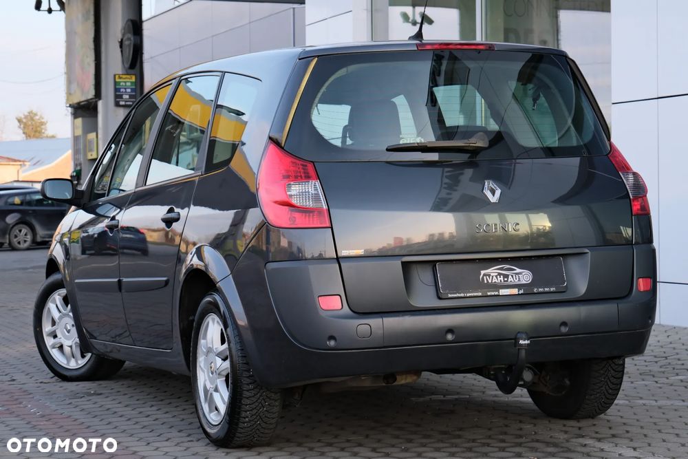 Renault Scenic 2.0 16V Privilege - 12