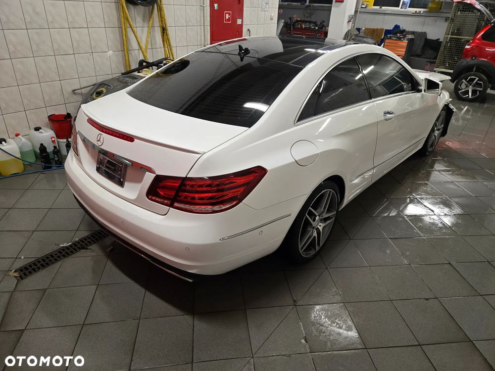 Mercedes-Benz Klasa E 350 4Matic 7G-TRONIC - 4