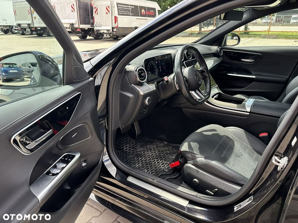 Mercedes-Benz Klasa C 200 4Matic 9G-TRONIC AMG Line - 10