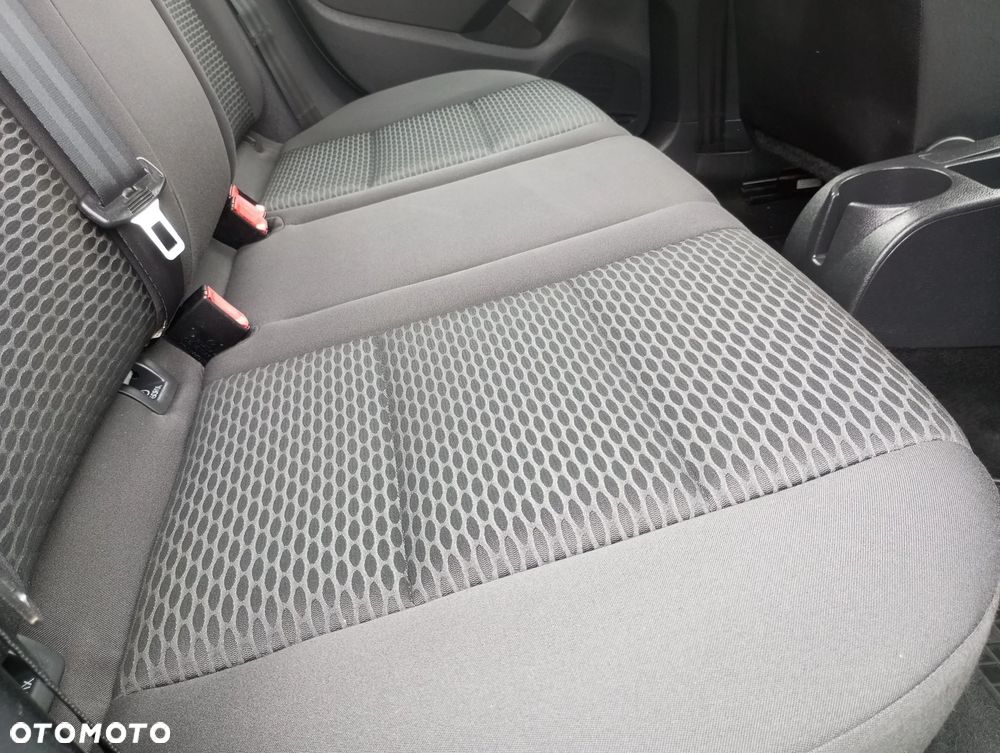 Volkswagen Golf - 10