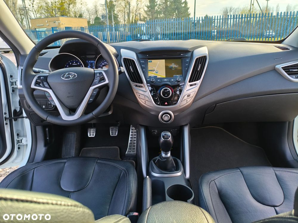 Hyundai Veloster 1.6 Premium - 20