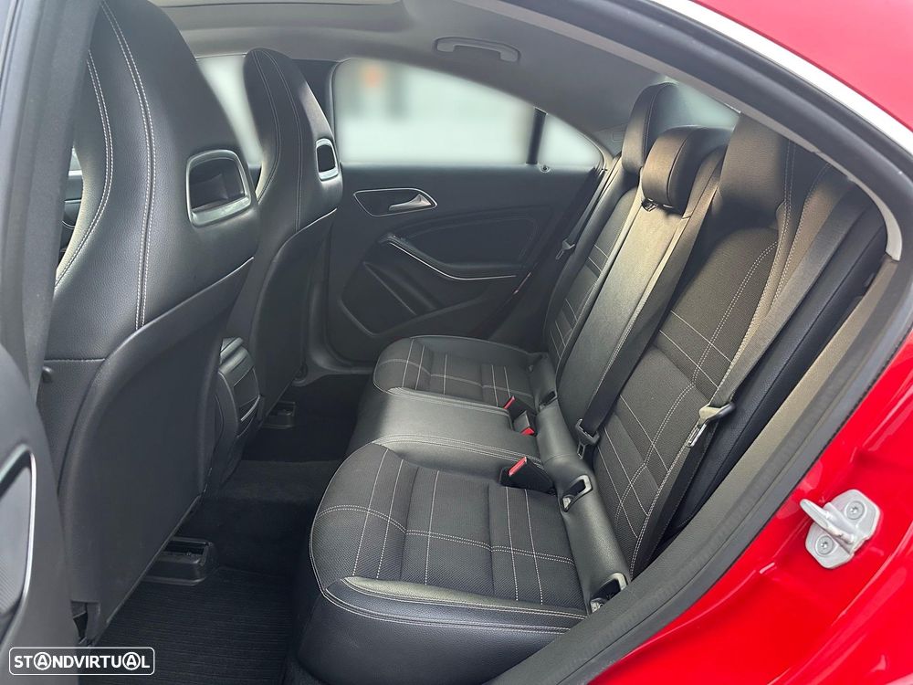 Mercedes-Benz CLA 180 d Urban - 13