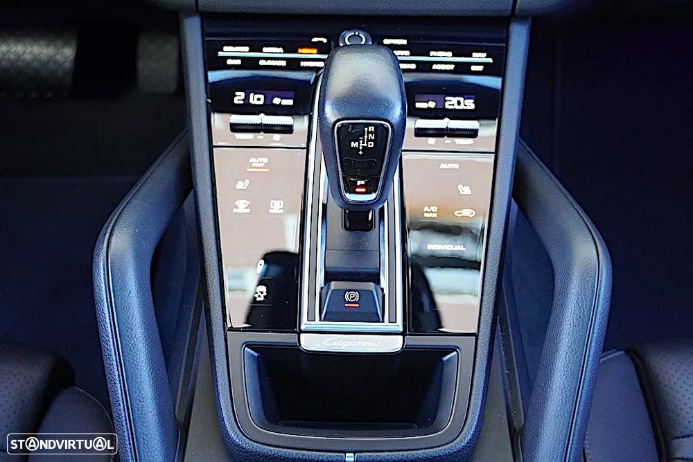 Porsche Cayenne Coupé E-Hybrid - 32