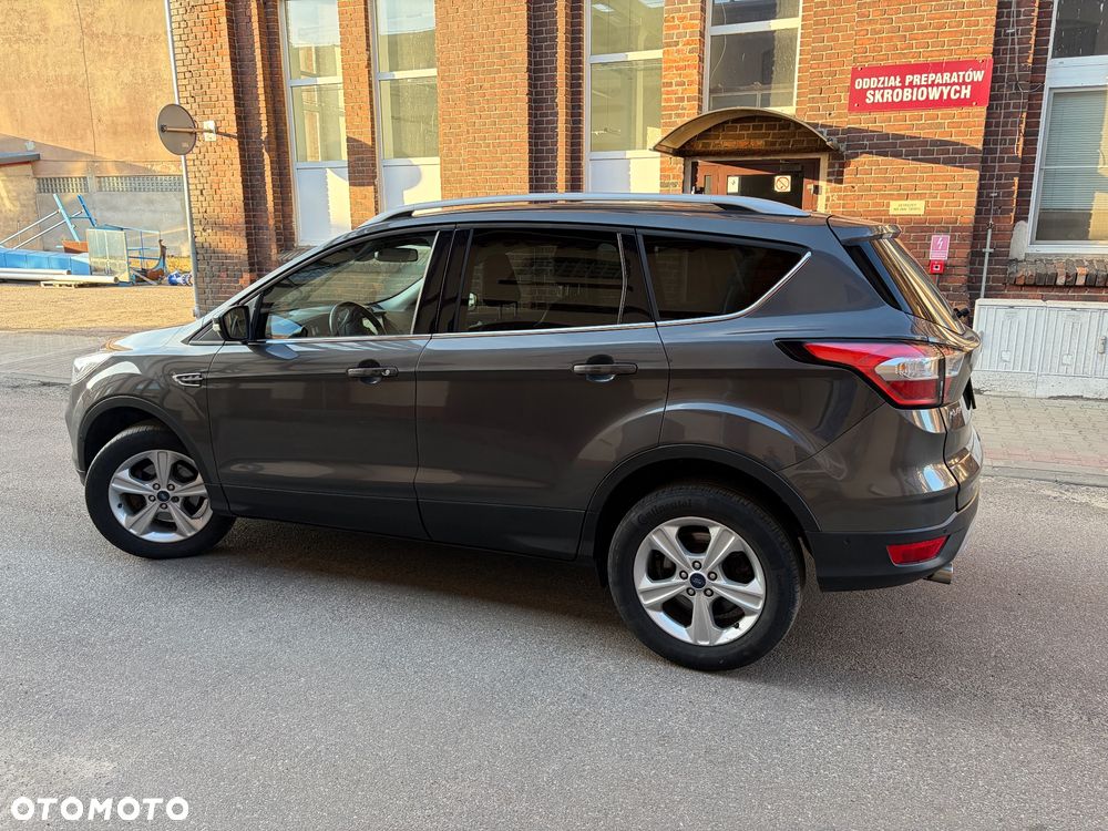 Ford Kuga 1.5 EcoBoost 2x4 Titanium - 5