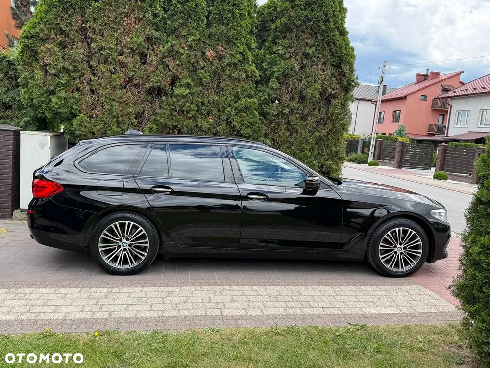 BMW Seria 5 520d Sport Line - 16