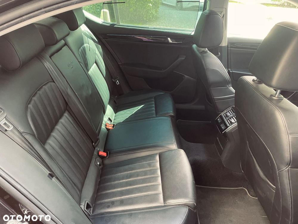 Skoda Superb 2.0 TDI 4x4 L&K DSG - 13