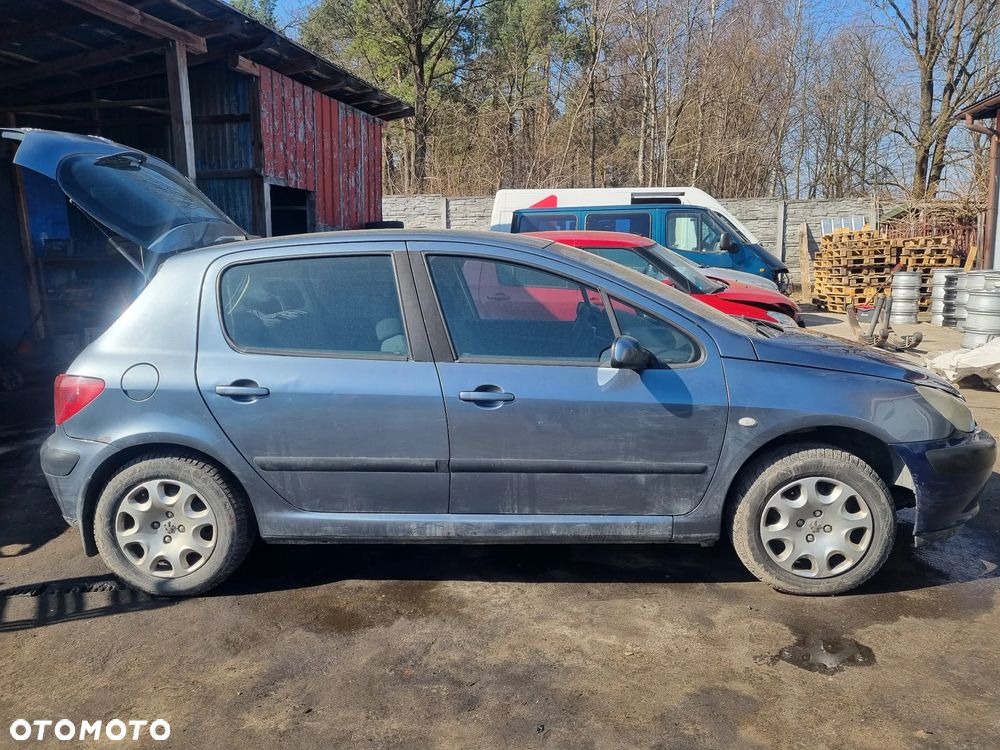 PEUGEOT 307 01-05 2005 r. 5D HB EZWD drzwi prawy przód prawe przednie PP * - 1