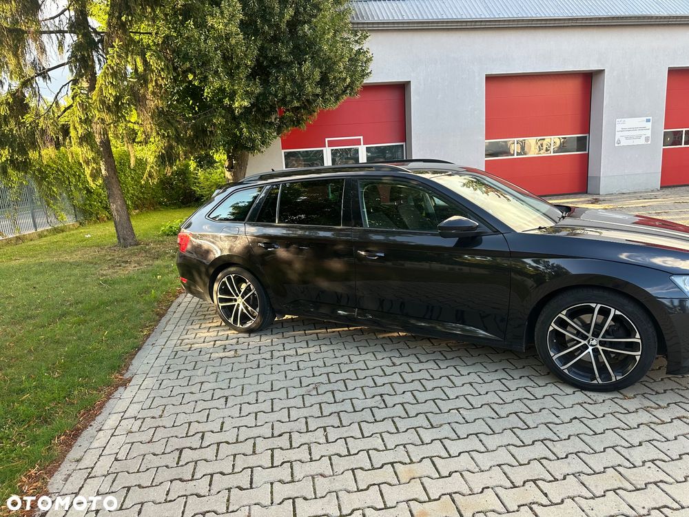 Skoda Superb 2.0 TDI Active DSG - 10