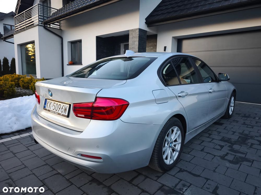 BMW Seria 3 318i Advantage - 11