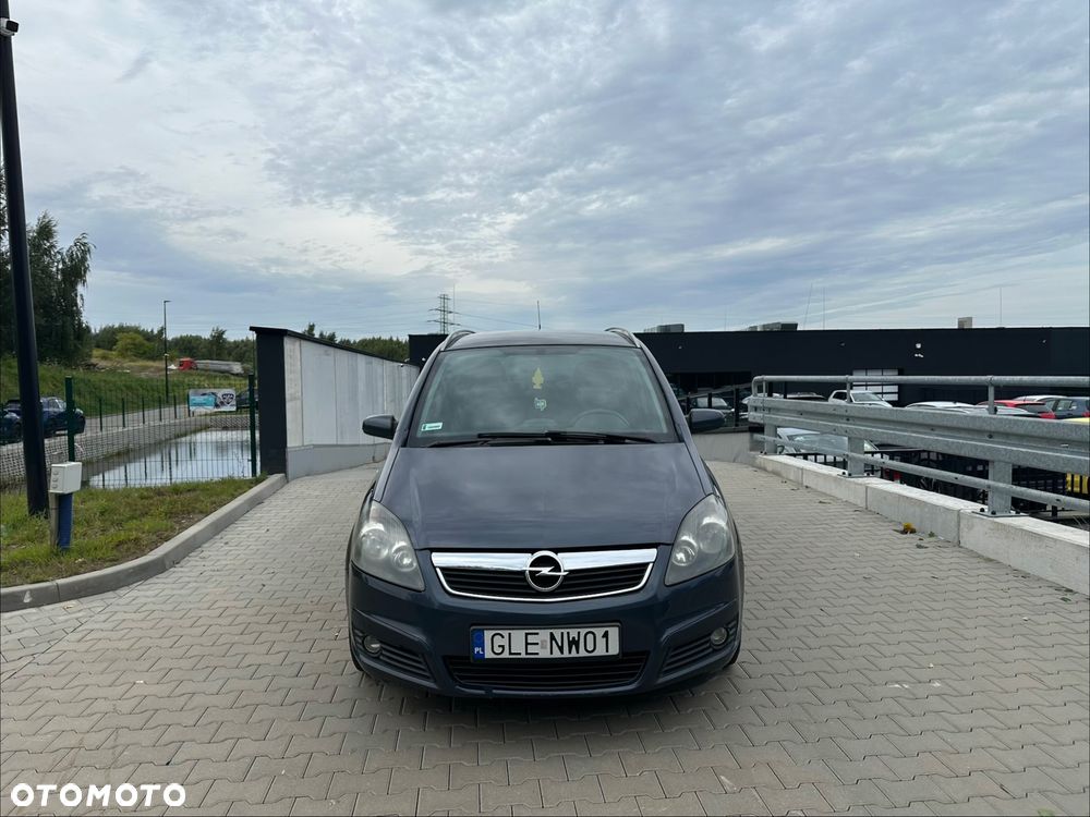 Opel Zafira 1.8 Enjoy - 2