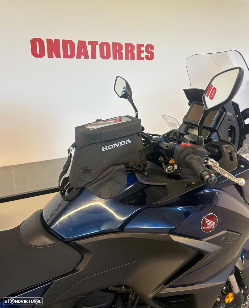 Honda NT NT1100 (Manual) - 9