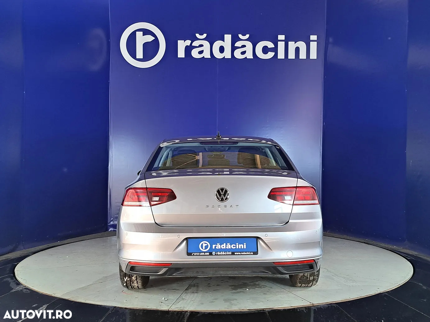 Volkswagen Passat - 4