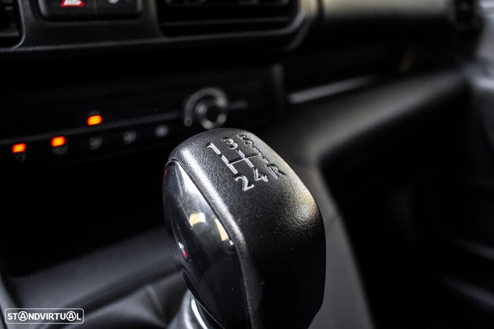 Peugeot Partner 1.5 BlueHDi 100 - 18