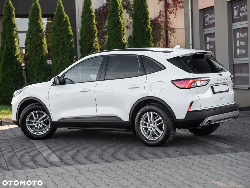 Ford Kuga - 10