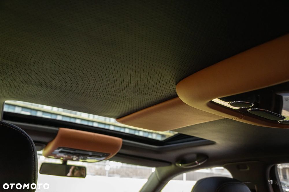Bentley Flying Spur - 31