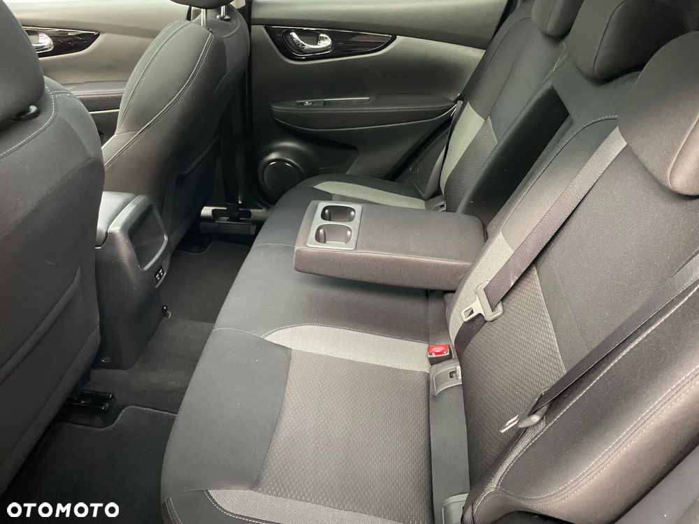 Nissan Qashqai 1.3 DIG-T N-Connecta DCT - 16