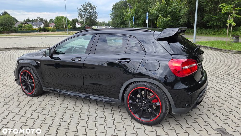 Mercedes-Benz GLA 45 AMG 4-Matic - 11