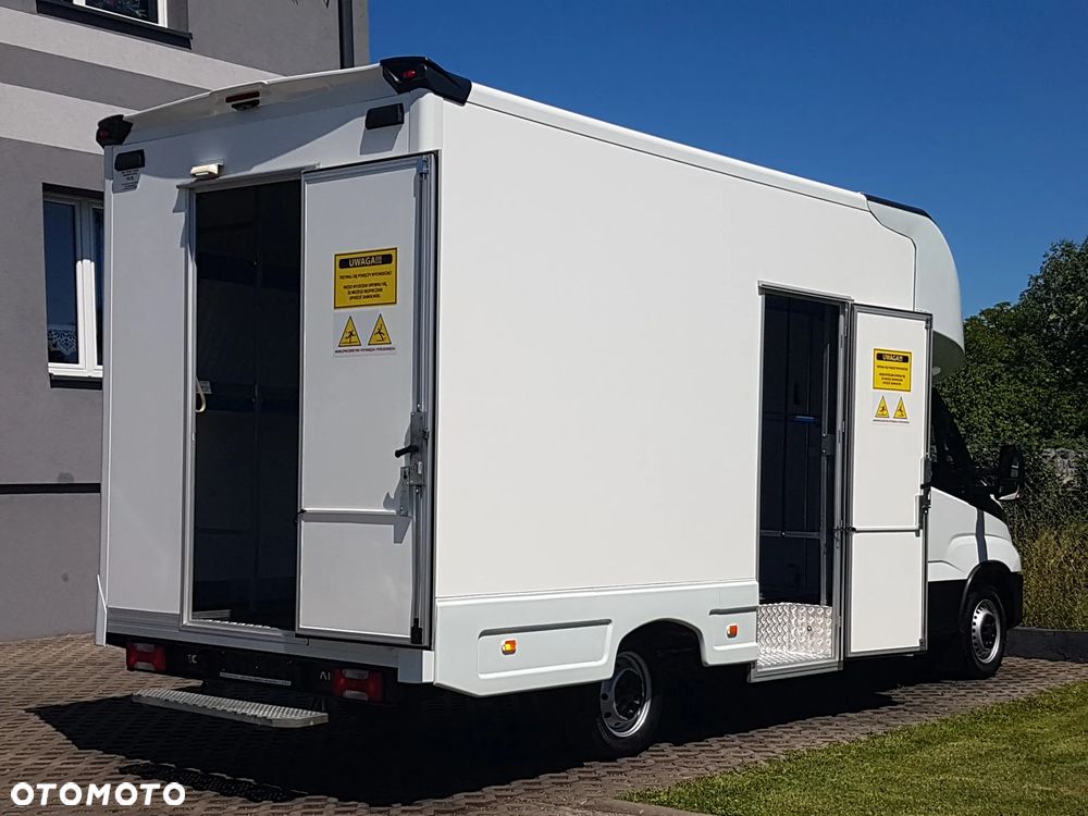 Iveco DAILY KONTENER NISKOPODŁOGOWY 4,43x2,23x2,42 SKLEP FOODTRUCK BAR KLIMA KONIOWÓZ KAMPER - 31