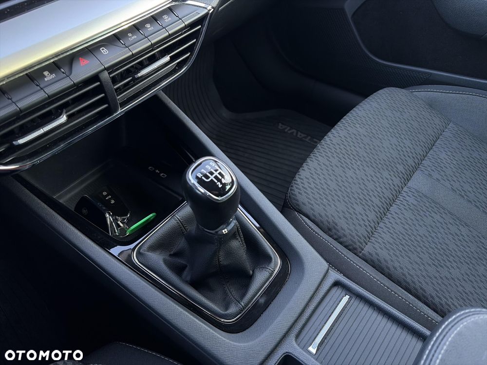 Skoda Octavia 1.5 TSI ACT Style - 12