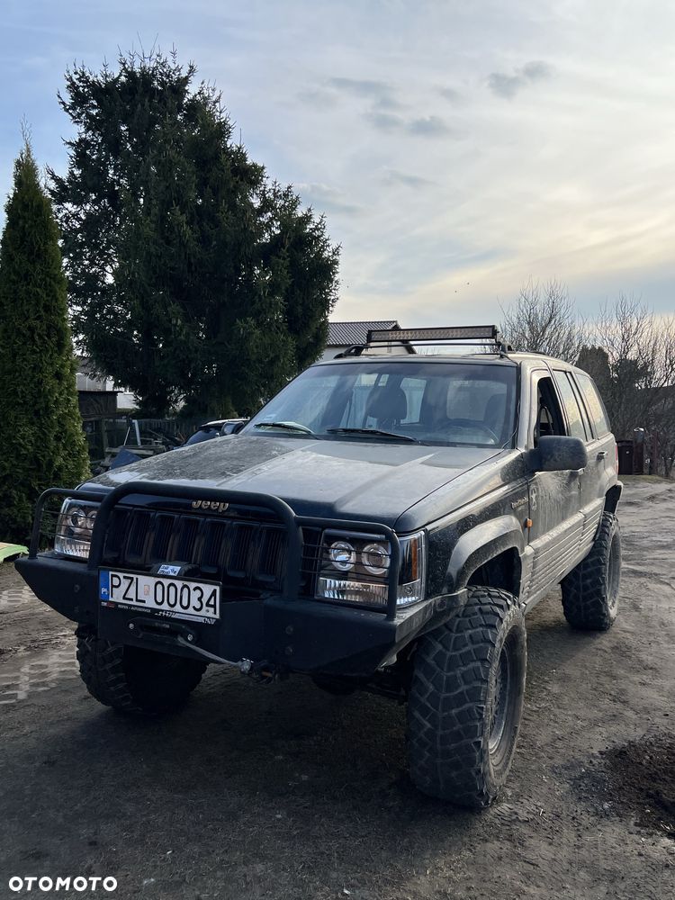 Jeep Cherokee - 2