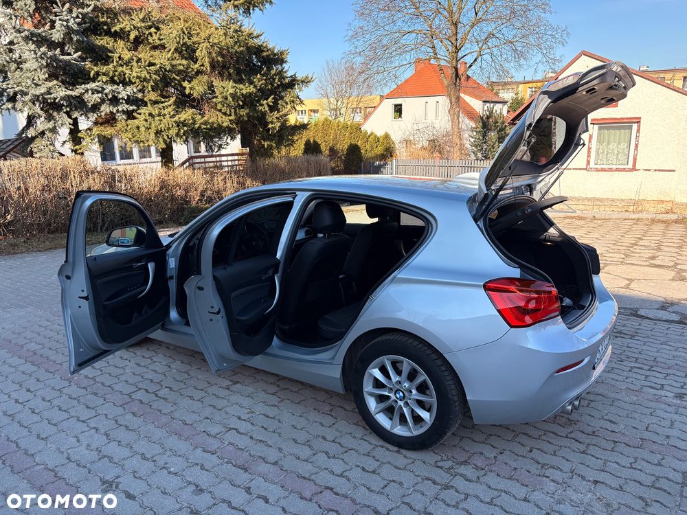 BMW Seria 1 120d xDrive - 6
