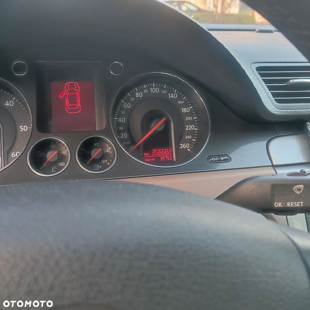 Volkswagen Passat - 5