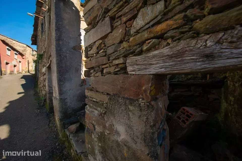 Ruína em Xisto com Pátio – A Apenas 5 Minutos de Góis - Grande imagem: 5/11