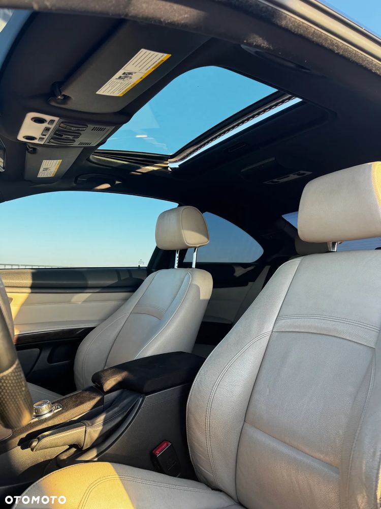 BMW Seria 3 335i M Sport Edition - 9