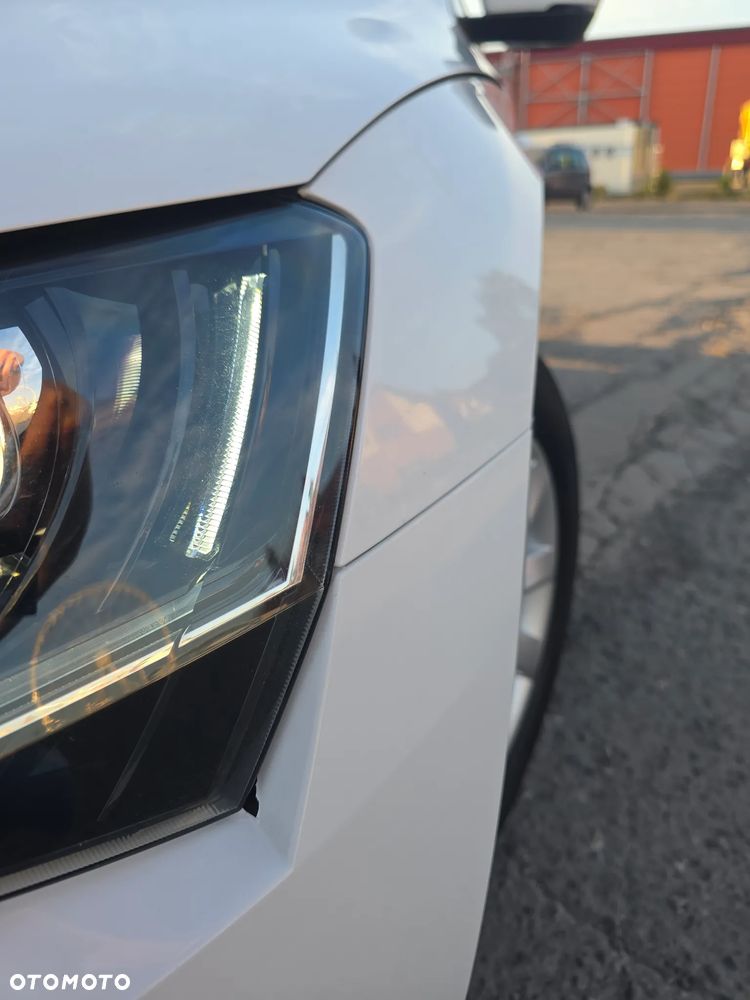 Skoda Superb 2.0 TDI Ambition DSG - 34