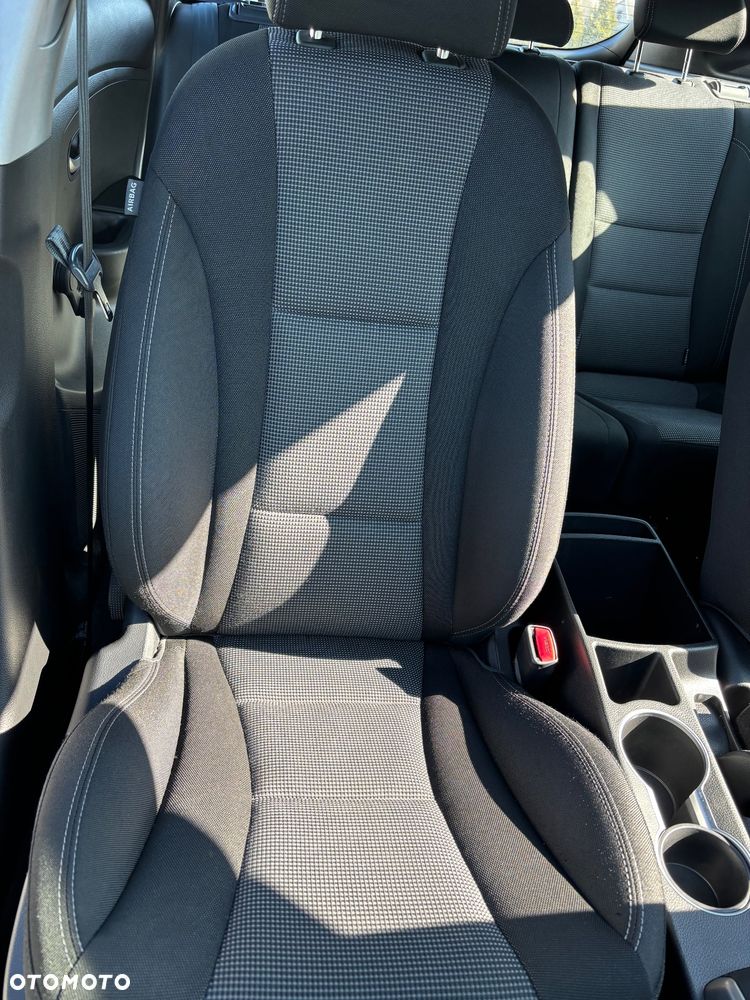 Hyundai i30 1.6 Classic + - 22