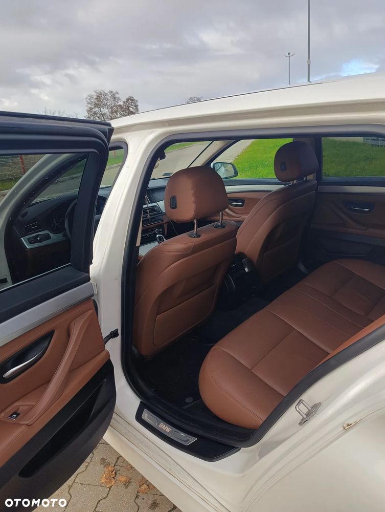 BMW Seria 5 520d Luxury Line - 10