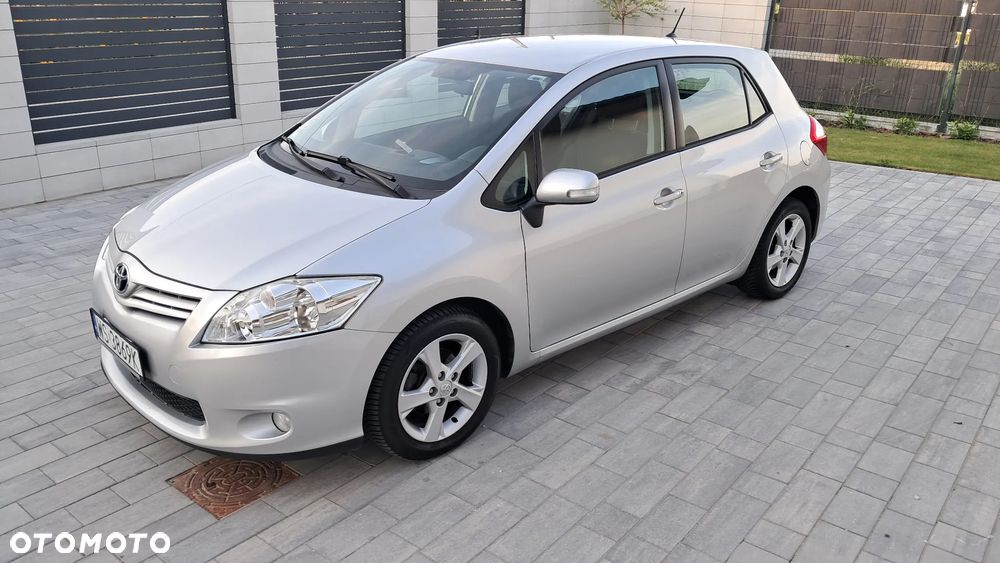 Toyota Auris 1.33 VVT-i - 15