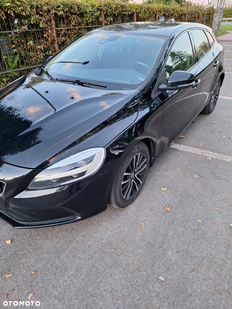 Volvo V40 T2 Momentum - 2