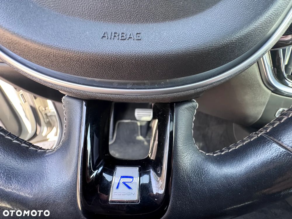 Volvo S60 T6 AWD R-Design - 15