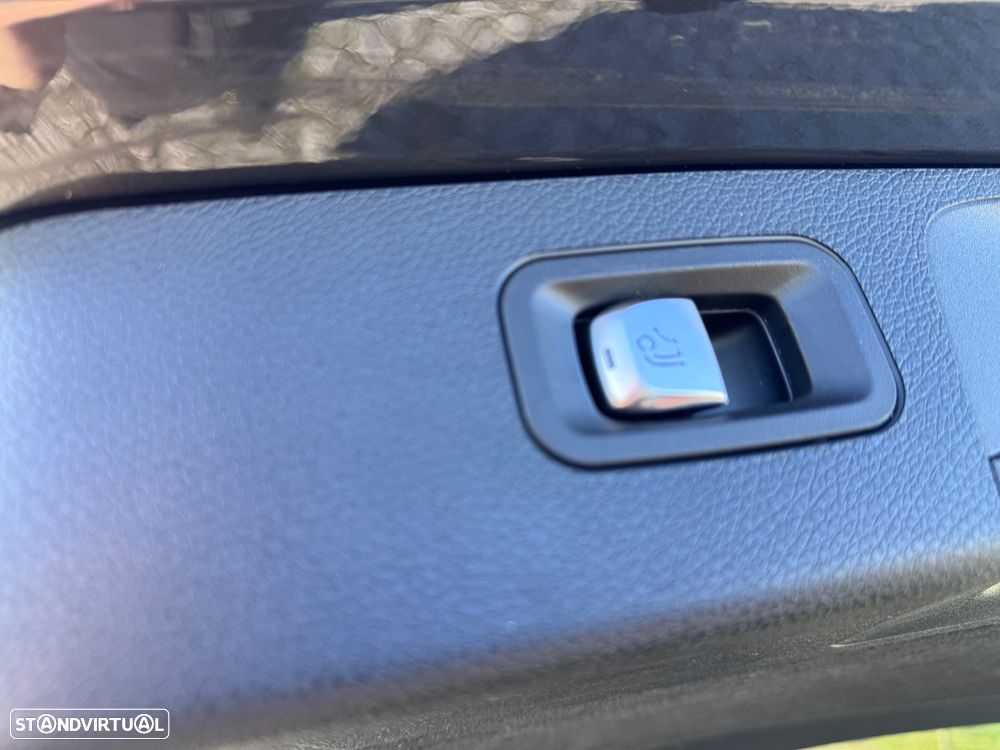 Mercedes-Benz E 300 de AMG Line - 19