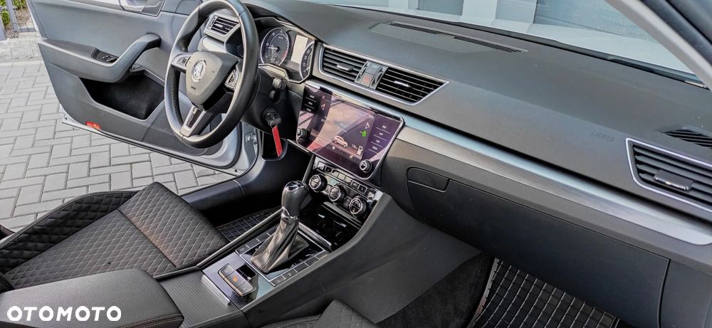 Skoda Superb 2.0 TDI DSG Ambition - 29