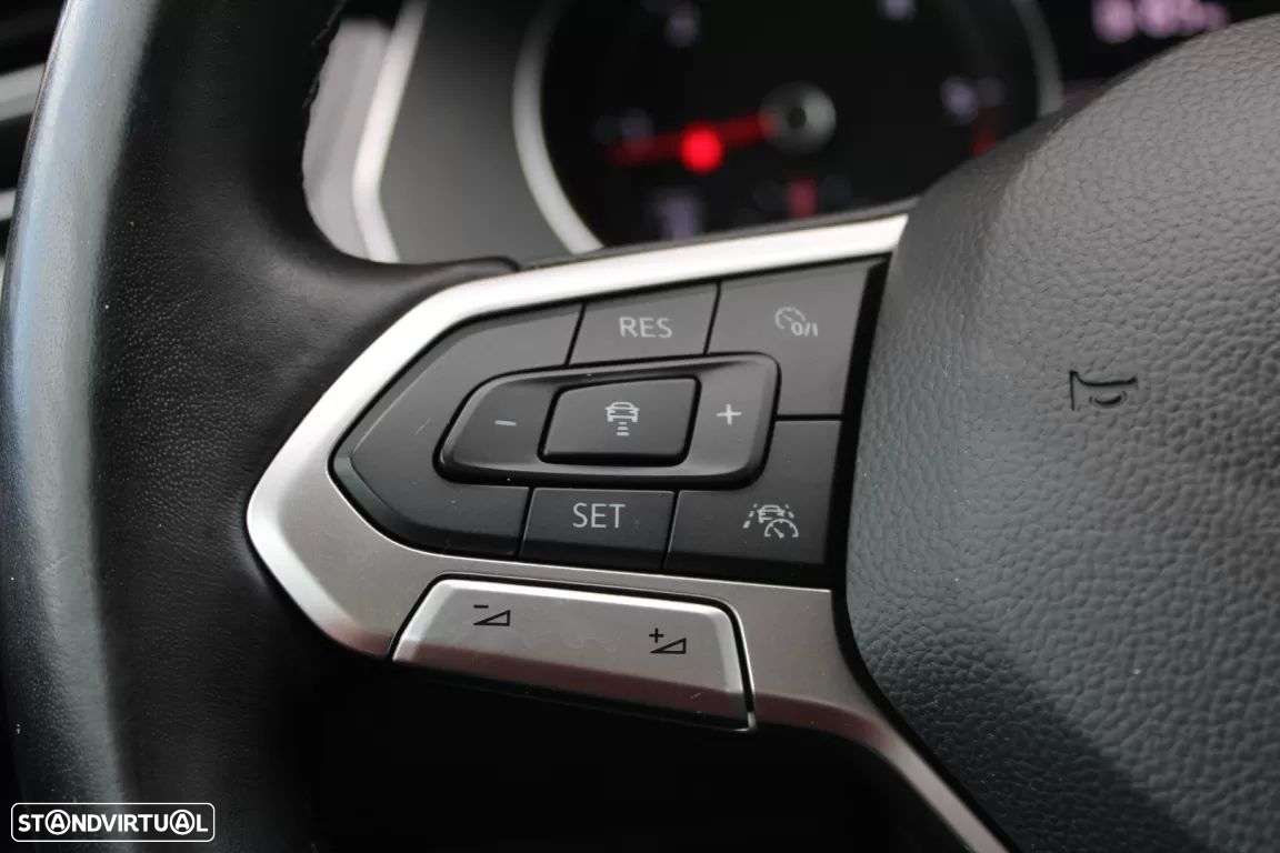 VW Passat 2.0 TDI Confortline - 25