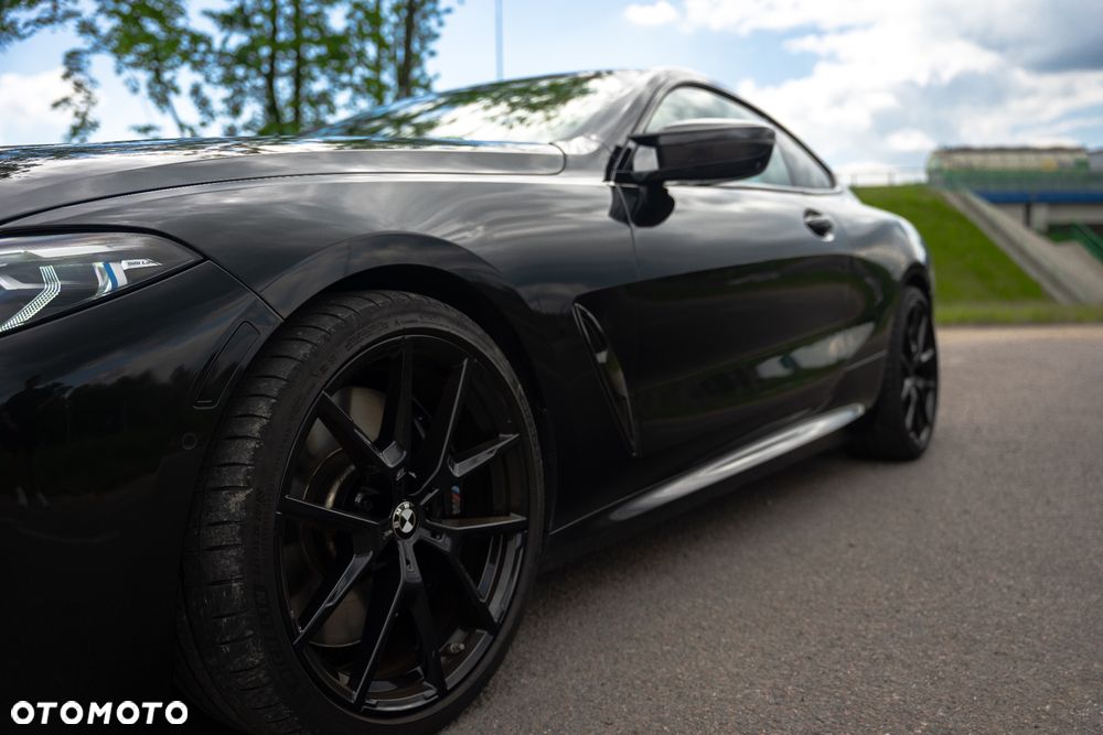 BMW Seria 8 - 7