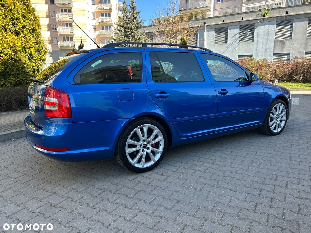 Skoda Octavia 2.0 TDI CR DPF RS - 10