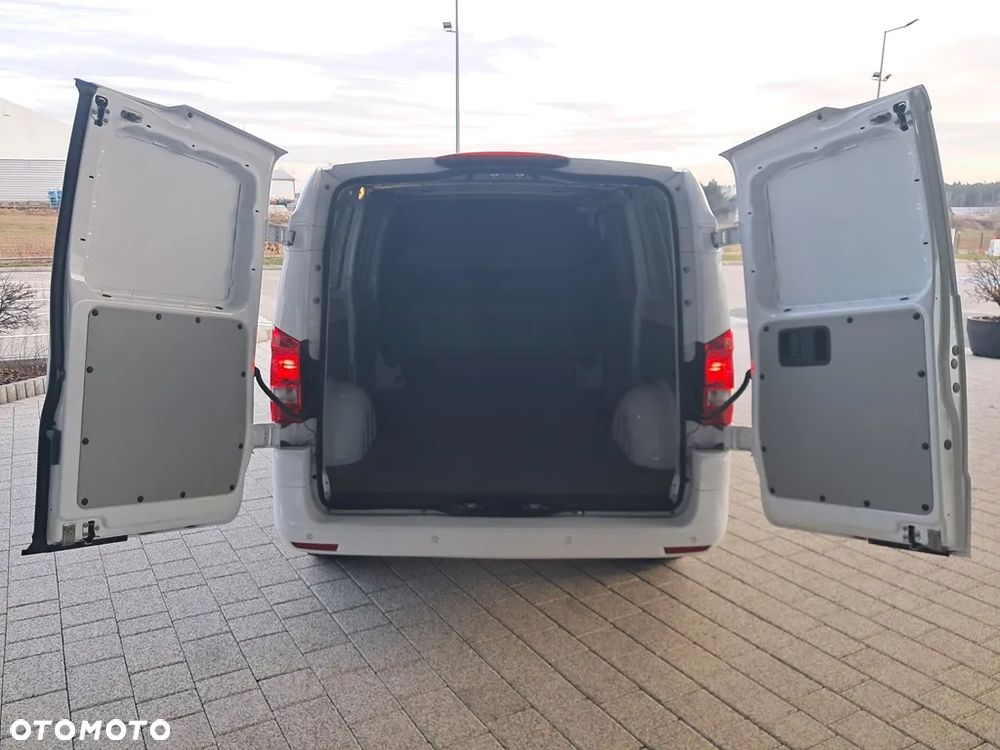 Mercedes-Benz eVito - 14