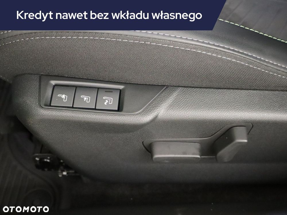 Peugeot 208 - 23