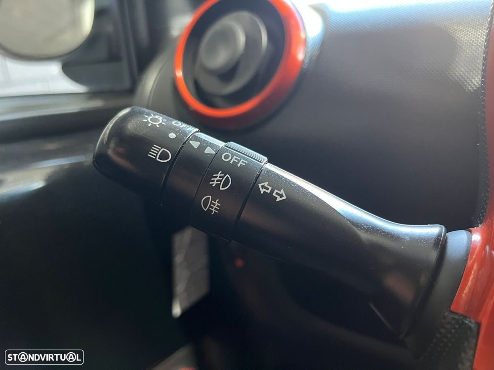 Toyota Aygo 1.0 + Sport Pack VSC - 25